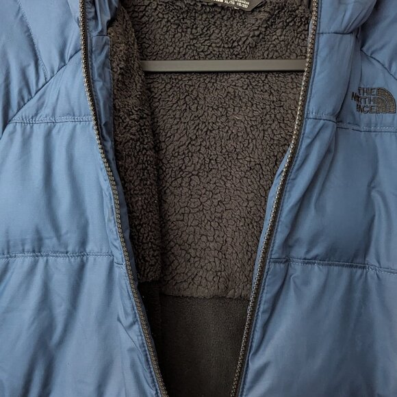 The North Face Boys' Navy Blue Insulated Jacket. Size XL - Picture 3 of 4